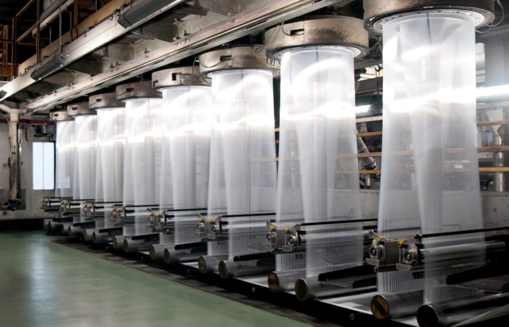 THE EXTRUSION PROCESS OF POLYESTER FIBRE